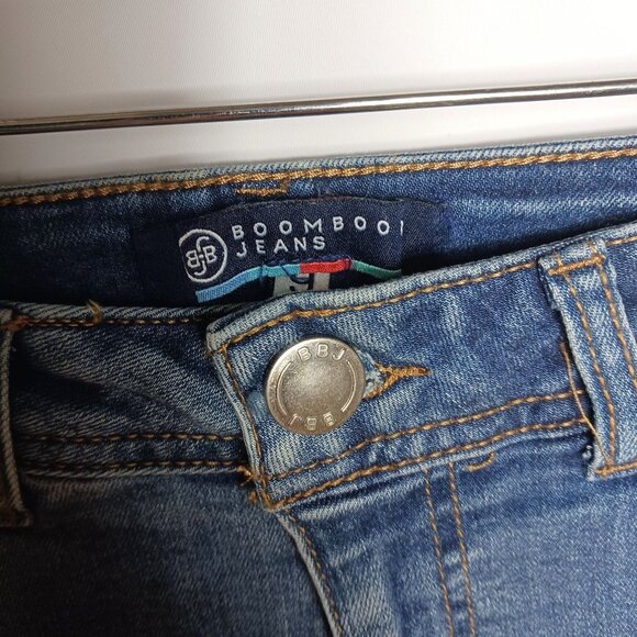 Boomboo! High-Rise Distressed Denim Shorts Blue Frayed Hem - Picture 6 of 9